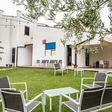 Del Pino Bed & Breakfast